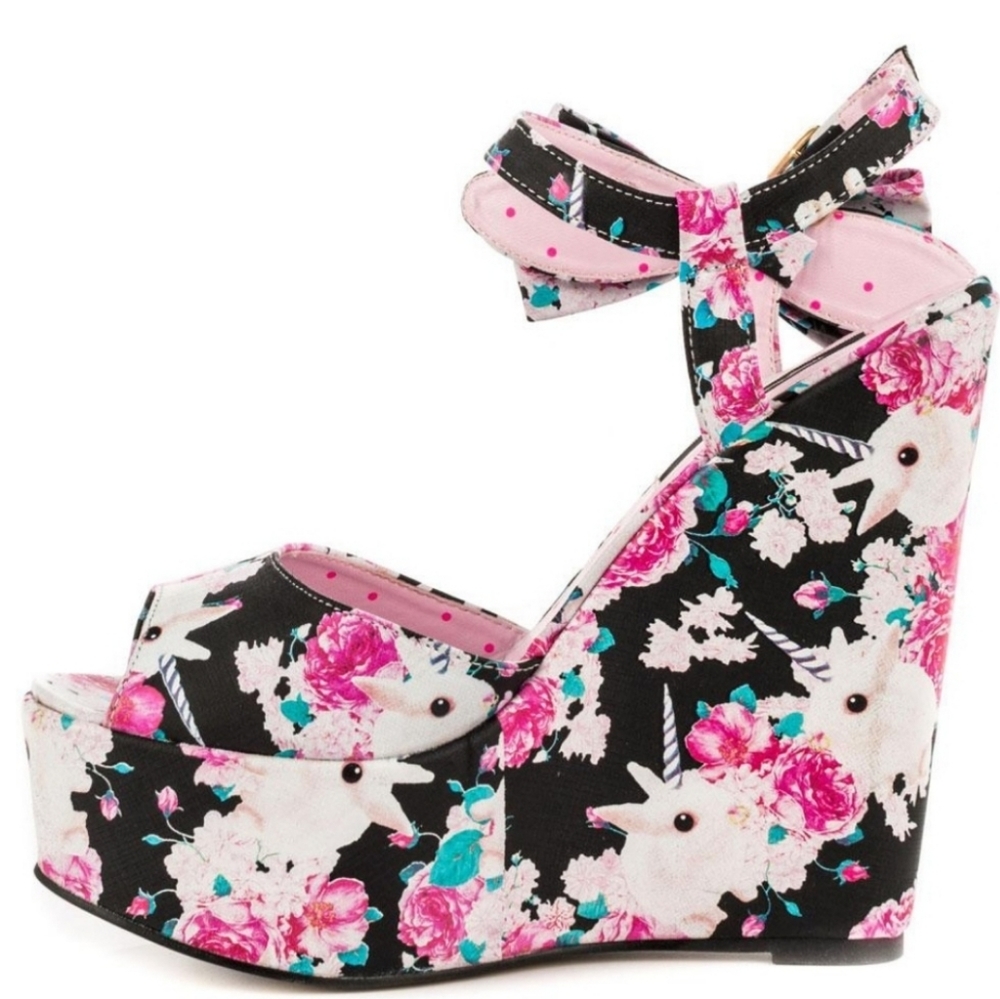 Iron Fist Unicorn Bunny Peep-toe Platforms 🐇🦄💕